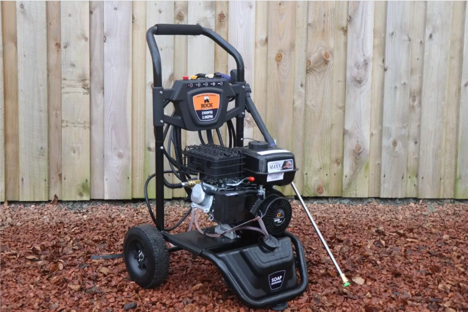 Why Buy a 2 In 1 Pressure Washer With Hot Water?