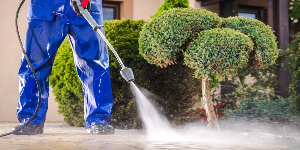 Applications Of Pressure Washers For Cleaning Driveway